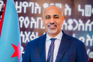 الرئيس الزُبيدي يستأنف اتصالاته مع قيادات الانتقالي