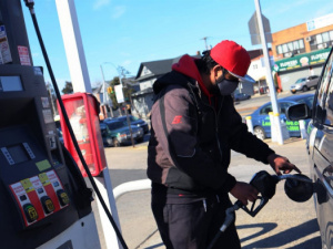 تايلاند تقر أكبر زيادة في أسعار الوقود منذ عقود