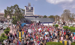 الجماهير تنجح في إعادة فتح مقرات الانتقالي بمديرية التواهي