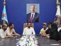 خارجية الانتقالي تشيد بالتحركات الشعبية لحماية مقرات المجلس