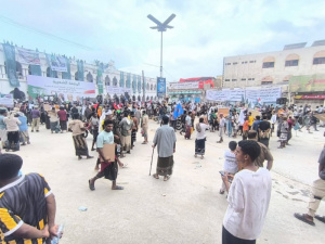 مواطنون غاضبون يعرقلون فعالية إخوانية في المكلا