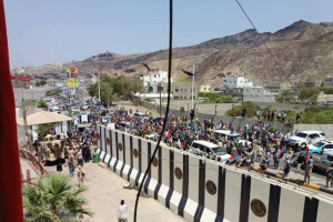 تحليل: الجنوب يفرض معادلته.. رسالة الشارع التي أربكت حسابات الرياض