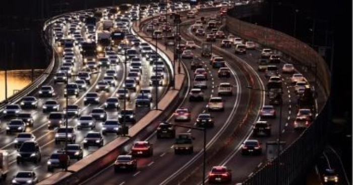 كوريا تدرس تقييد حركة السيارات الخاصة بسبب النفط 