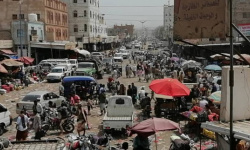 قتلى وجرحى في اشتباكات مسلحة وسط سوق بالحبيلين