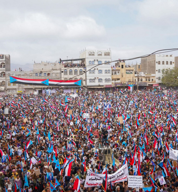 الجنوب عصي على الكسر.. ساحات النضال تجدد عهد التحرير والاستقلال