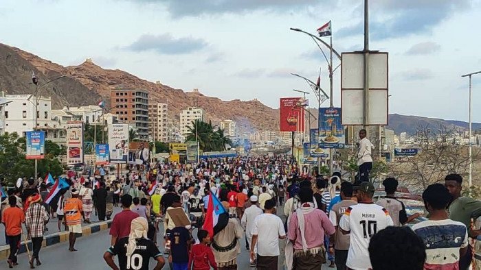 الطوفان الشعبي في المكلا.. صمام أمان الثوابت ورد حاسم على مشاريع الالتفاف 