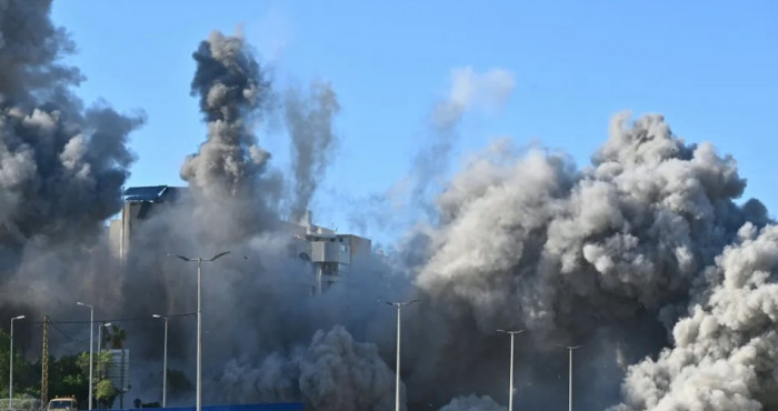 الجيش الإسرائيلي يعلن تنفيذ ضربات على 200 هدف في إيران ولبنان