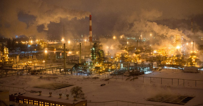 روسيا تستهدف بنى تحتية لشركة نفط أوكرانية 