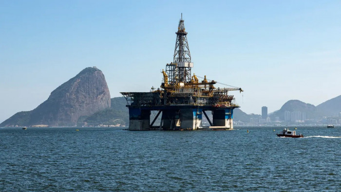 النفط الكندي يقفز 200% مع اشتعال سباق لتأمين الديزل 