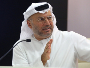 قرقاش: لا نريد العداء مع إيران.. ولكننا لا نثق بهذا النظام