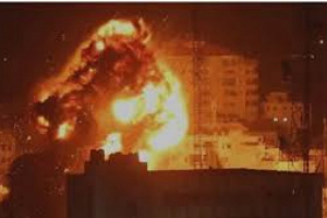 انفجارات عنيفة تضرب دمشق بسبب اعتراض صواريخ إيرانية