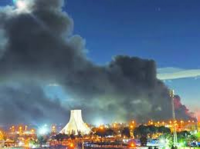 غارات على طهران دمّرت كنيسا يهوديا بالكامل 