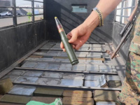 ضبط شاحنة في خورمكسر محملة بصناديق من الذخائر