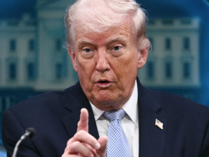 ترامب: سنبحث مع إيران تخفيف الرسوم الجمركية والعقوبات