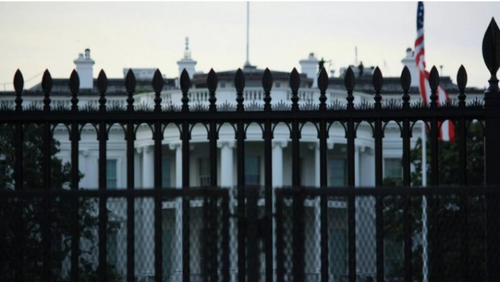 البيت الأبيض: لدينا خططاً بديلة بشأن مضيق هرمز 