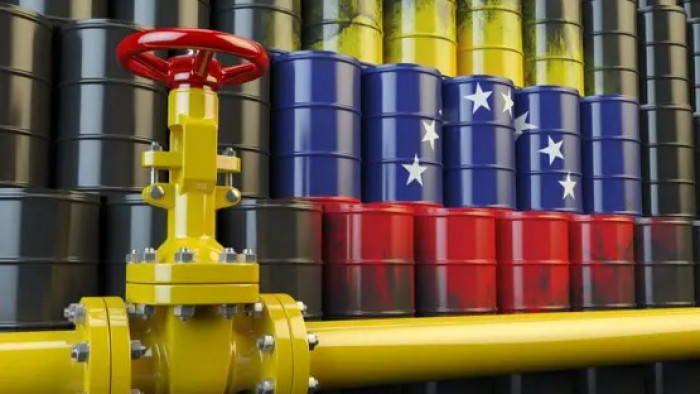تراجع تكرير النفط في فنزويلا إلى 31% من طاقتها الإجمالية 