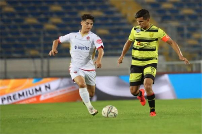 المغرب الفاسي يهزم الوداد بهدف رائع لينفرد بصدارة الدوري المحلي المغرب الفاسي يهزم الوداد بهدف رائع لينفرد بصدارة الدوري المحلي