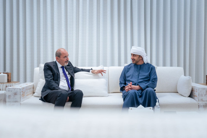 عبدالله بن زايد الإماراتي يلتقي وزير الخارجية الأردني