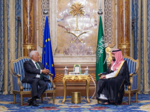 ولي العهد السعودي يلتقي رئيس المجلس الأوروبي في جدة