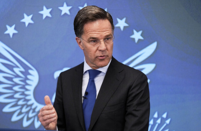 الأمين العام للناتو: توريدات الأسلحة الأمريكية لأوكرانيا مستمرة 