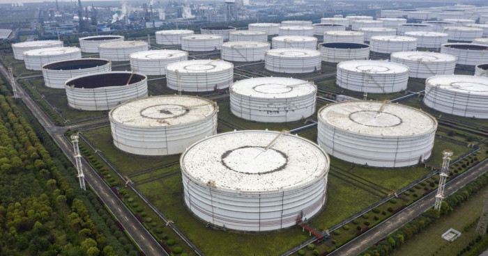 الصين تمنح مصافيها الضوء الأخضر لاستخدام احتياطيات النفط 