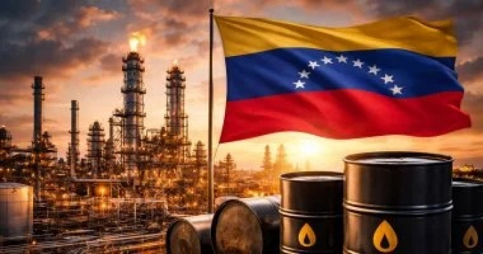 واشنطن تخفف القيود المالية والنفطية على فنزويلا 