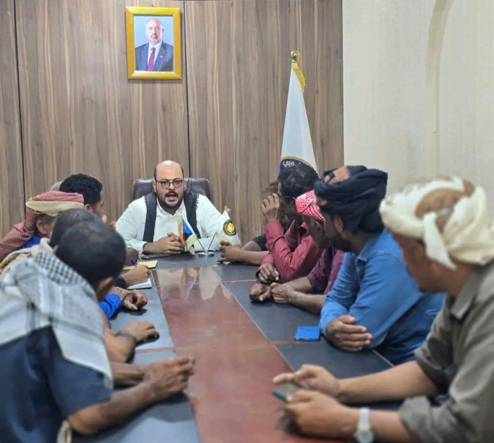 انتقالي حضرموت يوجه بتعزيز العمل التنظيمي في مديرية أرياف المكلا