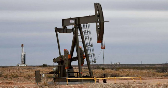 أسعار النفط تتماسك مع ترقب انفراجة دبلوماسية 