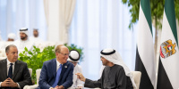 رئيس الإمارات يلتقي رئيس مجلس إدارة شركة بلاك روك