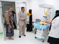 رئيس انتقالي أبين يتفقد مستوى الخدمات الطبية في مستشفى الرازي