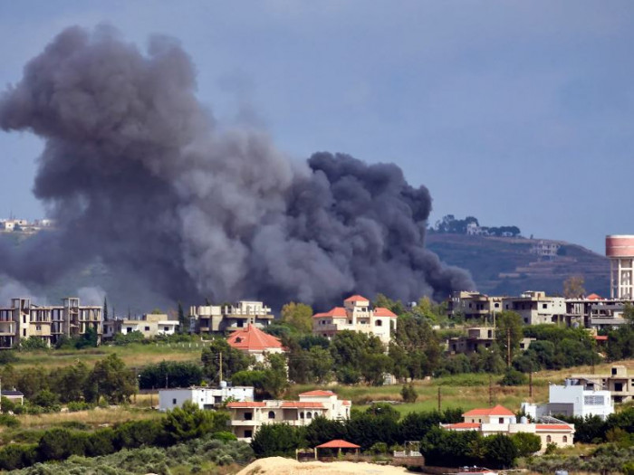 تفاصيل مقتل 14 شخصًا جراء غارات إسرائيلية في لبنان