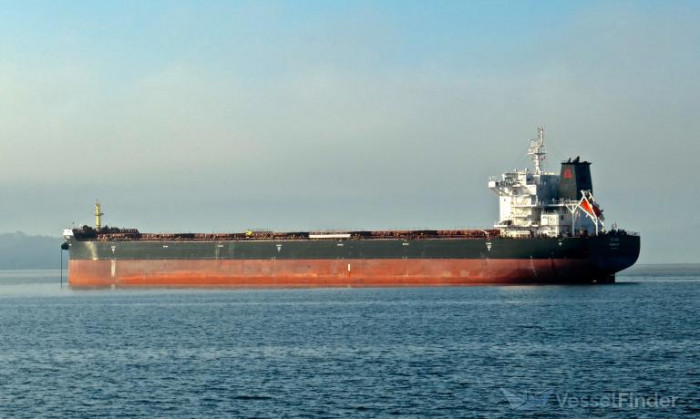 ناقلات النفط الإيرانية تحتشد قبالة ميناء تشابهار 