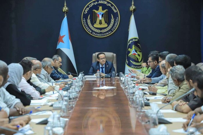 شددت الأمانة العامة للمجلس الانتقالي الجنوبي، في اجتماعها اليوم الخميس، بمقرها في العاصمة عدن، بمشاركة اللجنة التحضيرية لمليونية الذكرى التاسعة للتفويض الشعبي للرئيس عيدروس الزبيدي، بالعاصمة عدن، على أهمية التحضير الجيد لإنجاح الفعالية الجماهيرية.. ونبهت، برئاسة وضاح نصر الحالمي القائم بأعمال الأمين العام للمجلس، إلى ما تمثله من أهمية سياسية ووطنية تعكس إرادة شعب الجنوب وتمسكه بقضيته، داعية إلى تكامل الجهود الجماهيرية والتنظيمية والإعلامية والأمنية لضمان ظهور الفعالية بالشكل اللائق.. للتفاصيل. اقرأ المزيد من المشهد العربي 