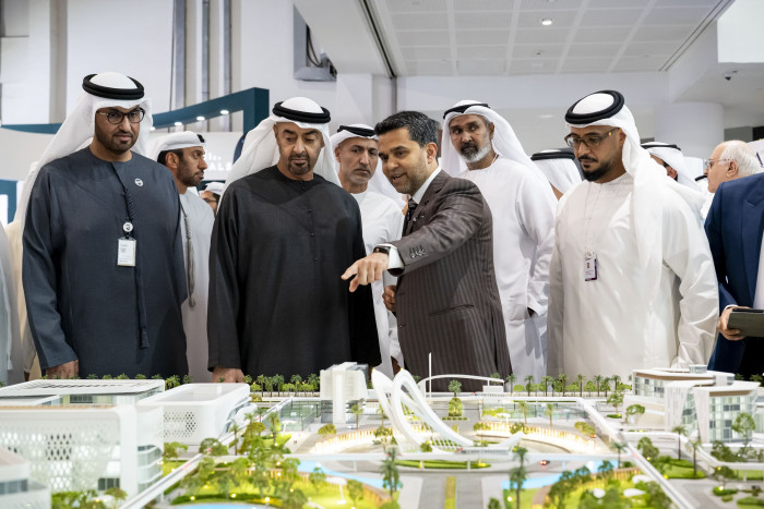محمد بن زايد يزور فعاليات النسخة الـ5 لمنصة "اصنع في الإمارات 2026"