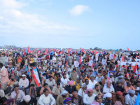جماهير المهرة تجدد التفويض الشعبي للرئيس الزُبيدي