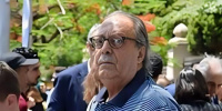أسامة عباس يعيش هدوءه بعيدا عن الأضواء ويشترط العمل المناسب للعودة إلى التمثيل