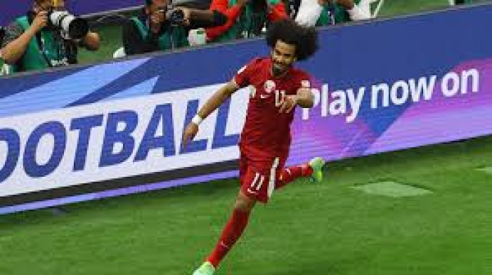 عفيف والمعز علي يتصدران القائمة الأولية لمنتخب قطر استعدادا لكأس العالم