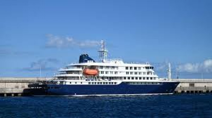 السفينة المرتبطة بتفشي فيروس هانتا تقترب من نهاية رحلتها في روتردام السفينة المرتبطة بتفشي فيروس هانتا تقترب من نهاية رحلتها في روتردام