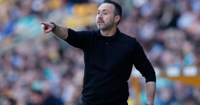 دي تسيربي يدعو لاعبي توتنهام لاستغلال سخرية المنافسين كدافع للبقاء بالدوري