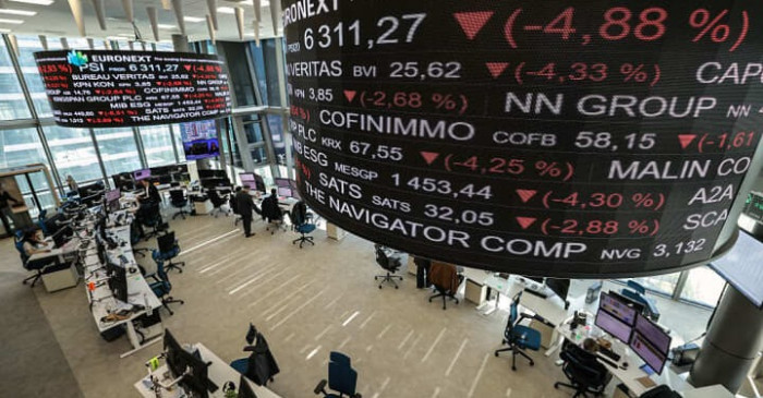 الأسهم الأوروبية تتماسك وسط انحسار ضغوط السندات