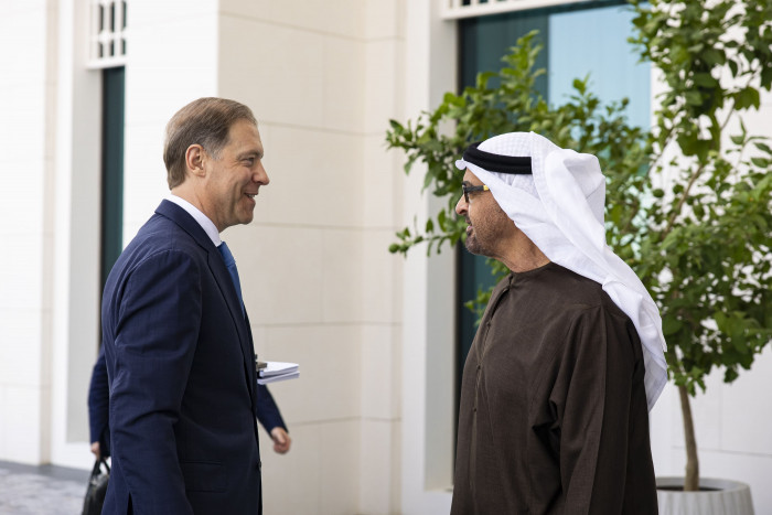 محمد بن زايد يستقبل النائب الأول لرئيس مجلس الوزراء الروسي محمد بن زايد يستقبل النائب الأول لرئيس مجلس الوزراء الروسي