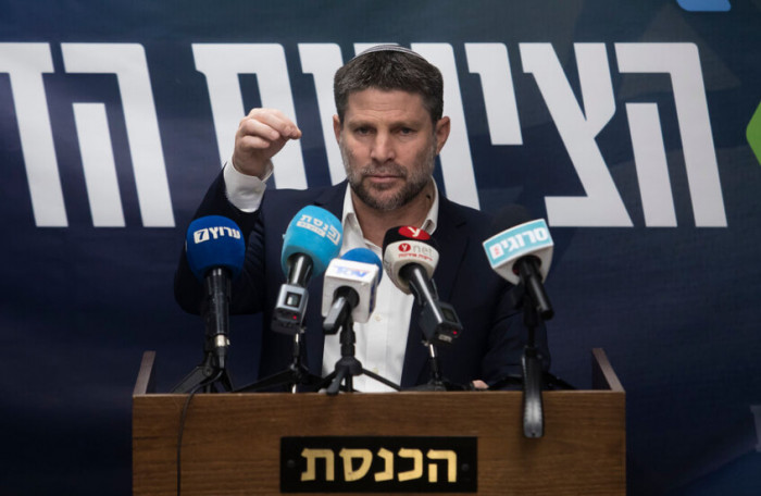 سموتريتش: ندمر 10 مبان ببيروت مقابل كل مسيرة لحزب الله سموتريتش: ندمر 10 مبان ببيروت مقابل كل مسيرة لحزب الله