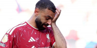 "خان تاريخه مع ليفربول".. سونيس يهاجم محمد صلاح بسبب تصريحاته الأخيرة