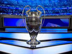 كفاراتسخيليا يفوز بجائزة أفضل لاعب في دوري الأبطال