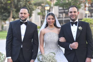 نجوم الفن يتألقون في زفاف ابنة شقيق عماد زيادة عند سفح الأهرامات