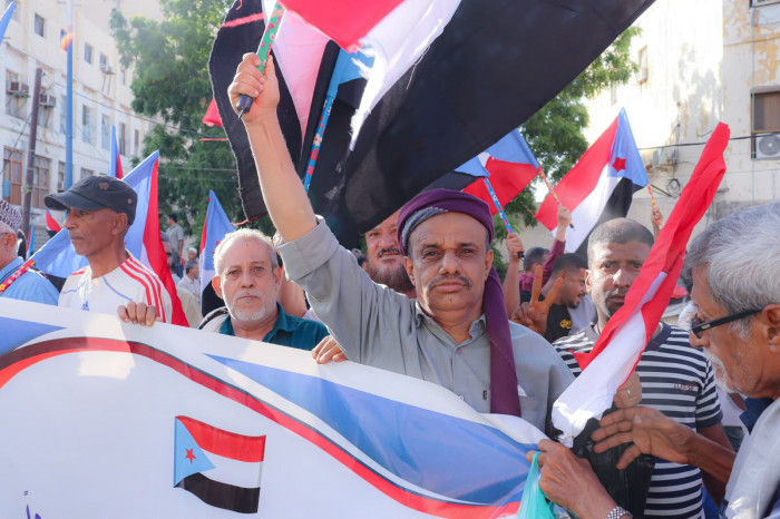 عزيمة الجنوب العربي.. نور الإرادة الذي لا تطفئه حرب الخدمات