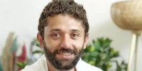 بعد إعلان انفصاله.. كريم محمود عبدالعزيز يظهر مع ابنتيه في مناسبة مؤثرة