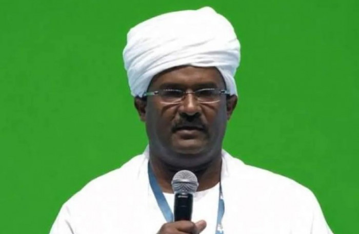 "فارس النور".. انشقاق مستشار حميدتي السياسي من جميع مناصبه "فارس النور".. انشقاق مستشار حميدتي السياسي من جميع مناصبه
