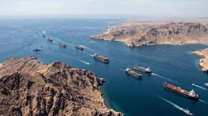 البحرين ترحب بإعلان عُمان توفير ممر آمن لعبور السفن 
