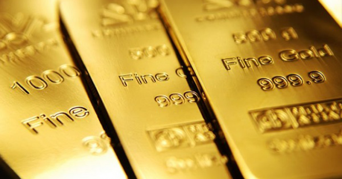 الذهب يتراجع خلال تداولات اليوم بنحو 1% 